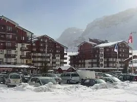 Odalys Le Rond Point Des Pistes Hotel