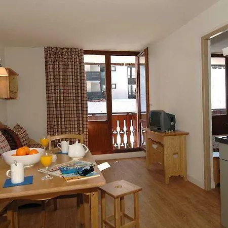 Odalys Le Rond Point Des Pistes Hotel